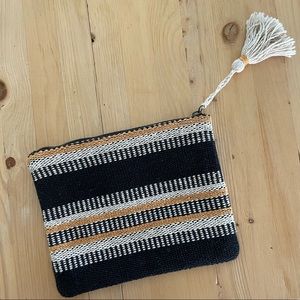 Universal Thread Woven Clutch